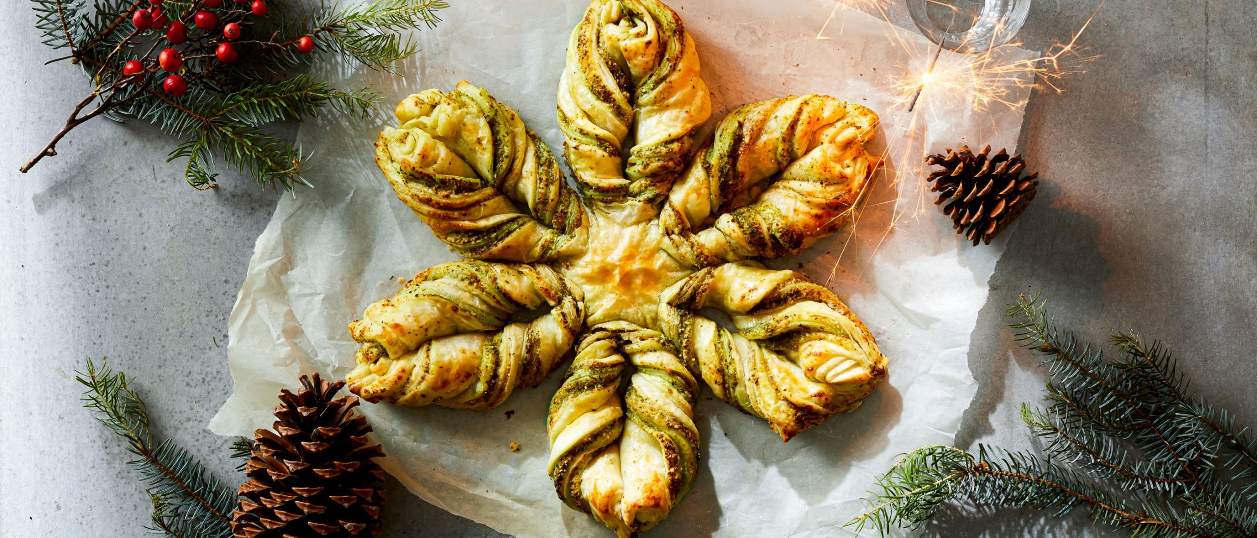 Étoile relevée de pâte feuilletée avec pesto