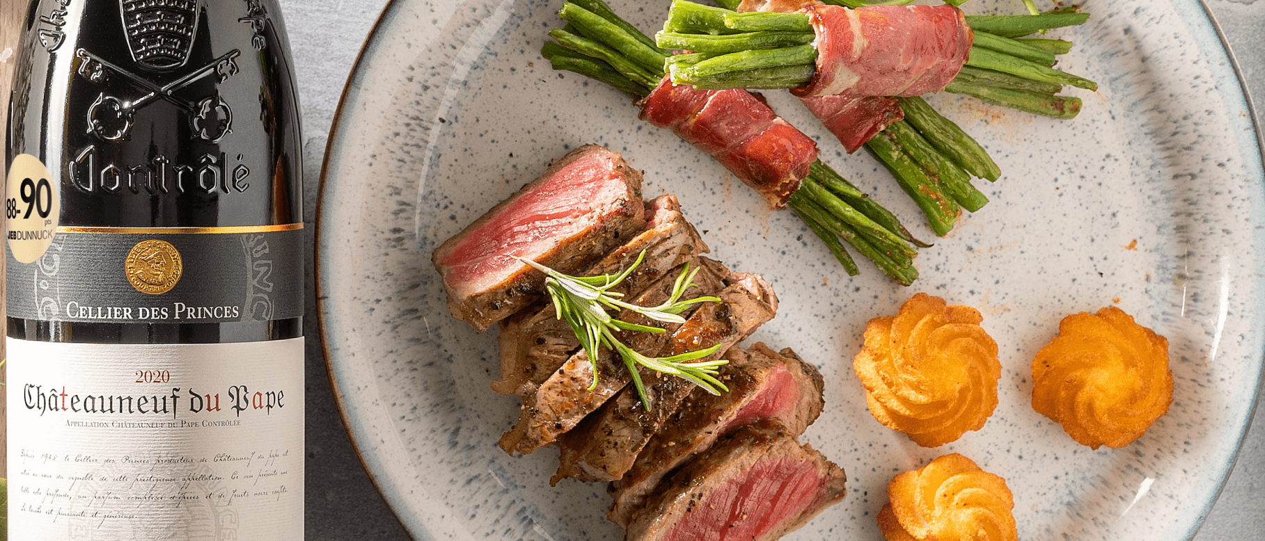 Contre-filet à la sauce au vin rouge et aux fagots de haricots